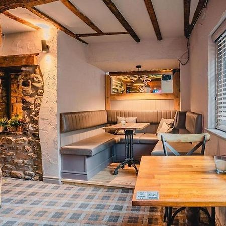Appartement Charming 1-Bed Loft In Caerleon à Newport  Extérieur photo