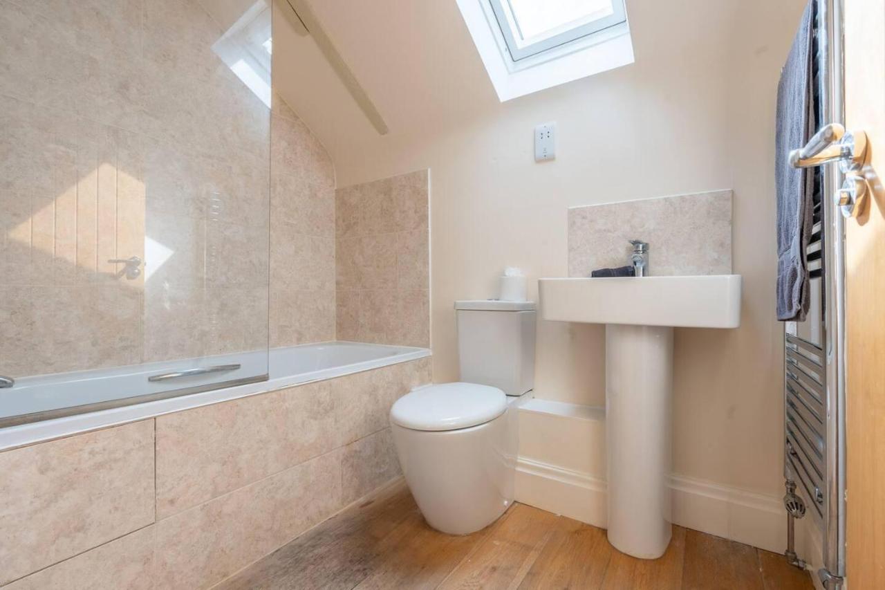 Appartement Charming 1-Bed Loft In Caerleon à Newport  Extérieur photo